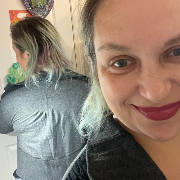 JERSEY KNIT 3/4 CROPPED JACKET TOO CUTE CHAMPION M GRAY BLACK EUC WORKOUT TOP - Picture 2 of 11